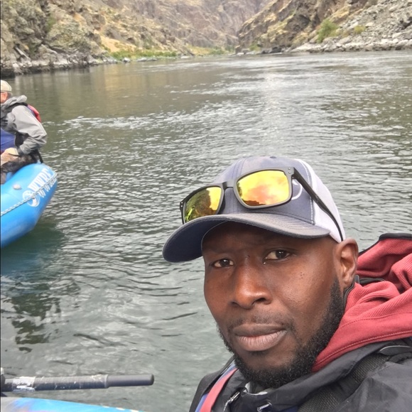 Chip Dunn - Poshmark Profile Picture of Chip Dunn (@chipshot6) on Poshmark