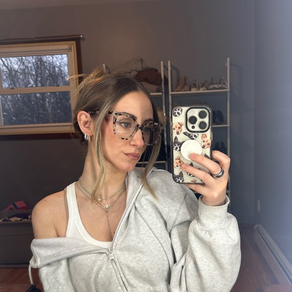 Alexa Martino - Poshmark Profile Picture of Alexa Martino (@mfashion) on Poshmark