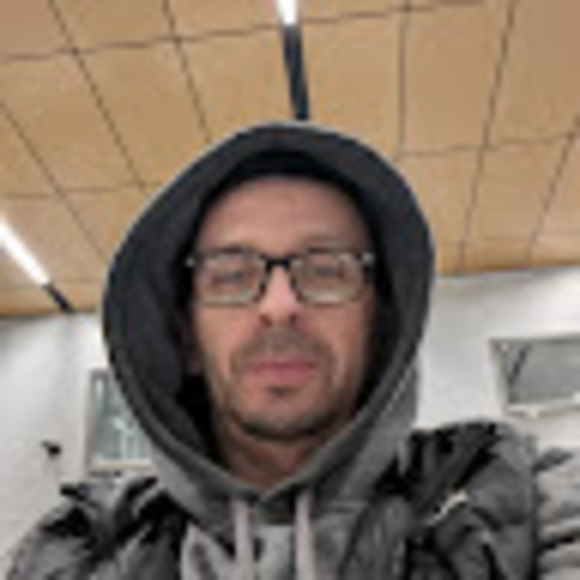 Profile Picture of Sergey Milchenko (@sergeymilchenko) on Poshmark