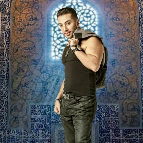 Profile Picture of Bobby Alipanahi (@buyerla) on Poshmark