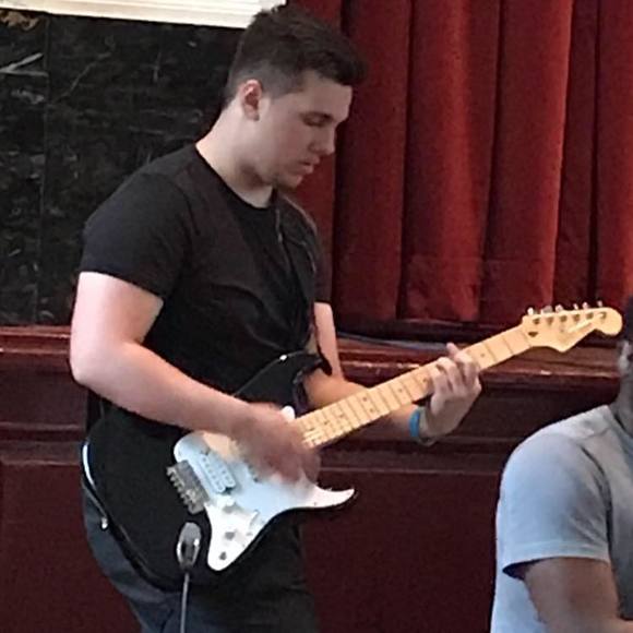 Profile Picture of Joan Sallaku (@jay592) on Poshmark