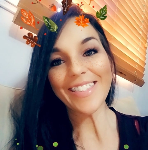 Profile Picture of Kimberly Mclure (@kimberlymclure) on Poshmark