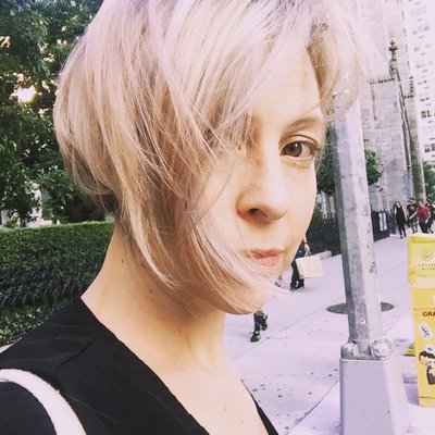 Profile Picture of Amanda Moons (@@amsciam) on Twitter