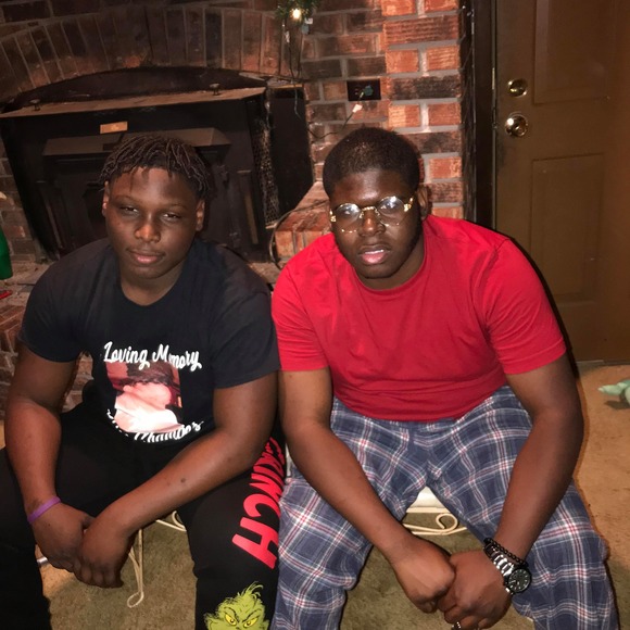 Profile Picture of Dee Chambers (@dericchambers2) on Poshmark