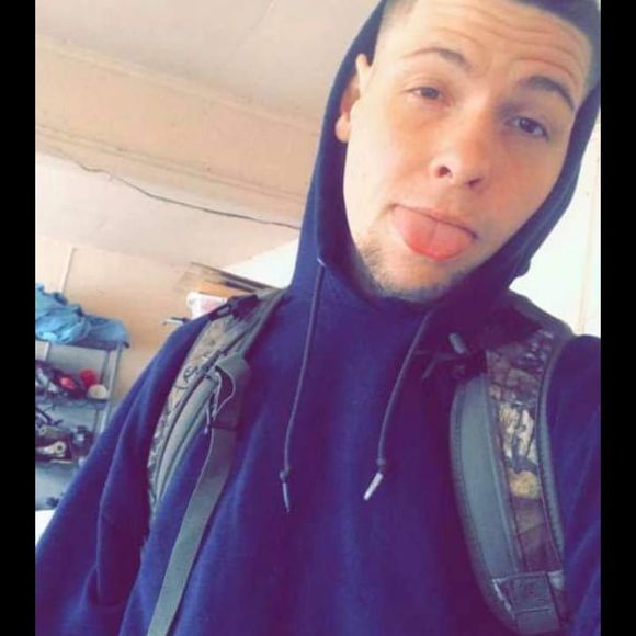 Profile Picture of Robert Perkins (@kuntryboi95) on Poshmark