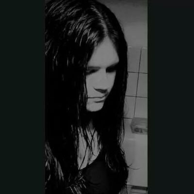 Profile Picture of Lara Gates (@lara_gates0812) on Twitter
