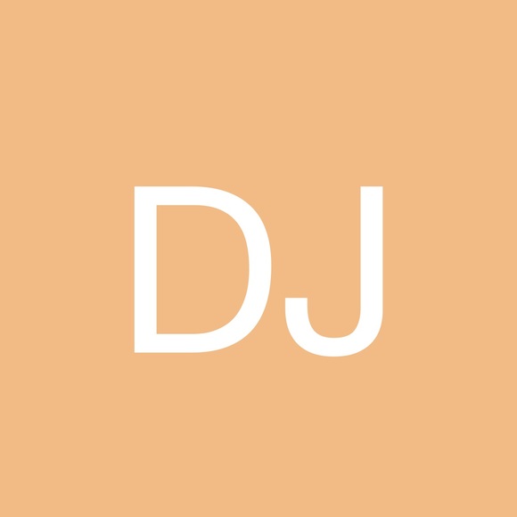 Profile Picture of Darrell Jordan (@darrelljordan09) on Poshmark