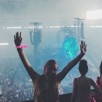 Profile Picture of Carly 🌙 ☀️ (@carly_mcelroy) on Twitter