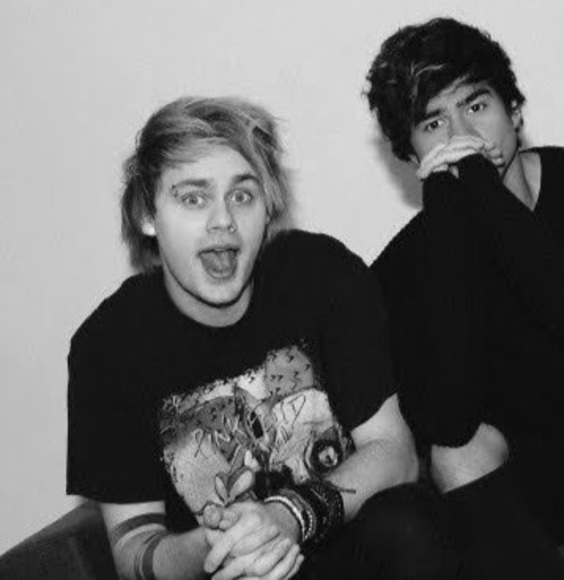 Profile Picture of Name Name (@namename47) on Poshmark