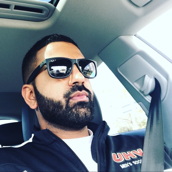Profile Picture of Raj Singh (@rajanghag92) on Poshmark