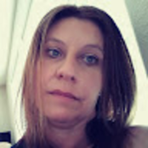 Profile Picture of Katalin Balogh (@katalinbalogh75) on Poshmark