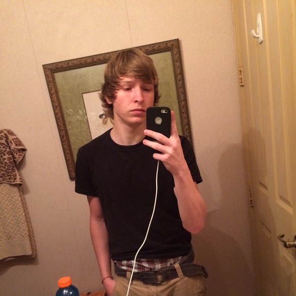 Profile Picture of Jonah Schaefer (@jonahjonahh) on Poshmark