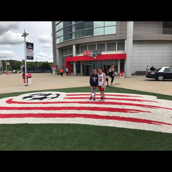 Tess Calabria - Poshmark Profile Picture of Tess Calabria (@tess1216) on Poshmark