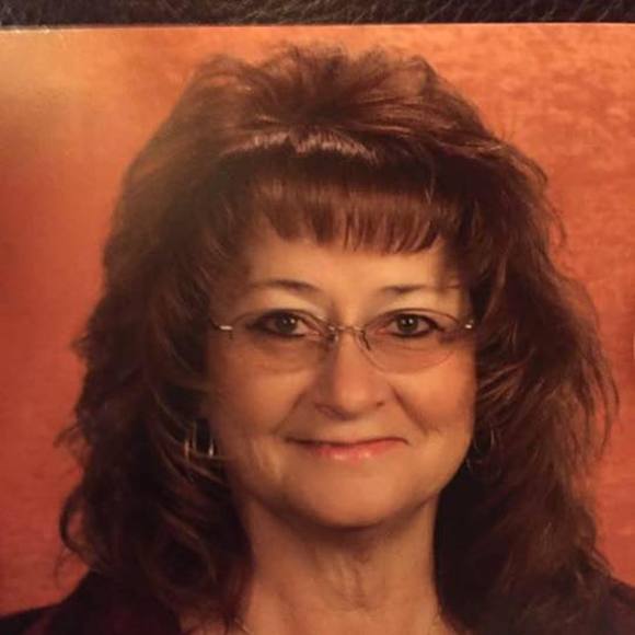 Profile Picture of Deborah Courcy (@deborahcourcy) on Poshmark
