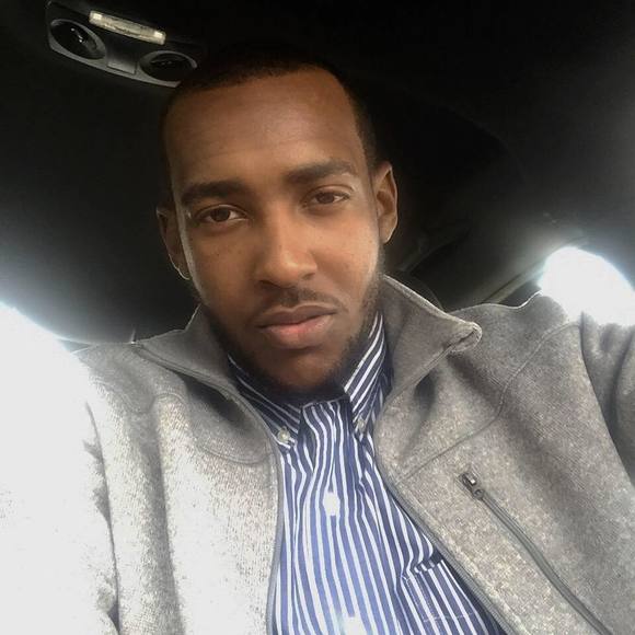 Chris Larochester - Poshmark Profile Picture of Chris Larochester (@_berry10) on Poshmark