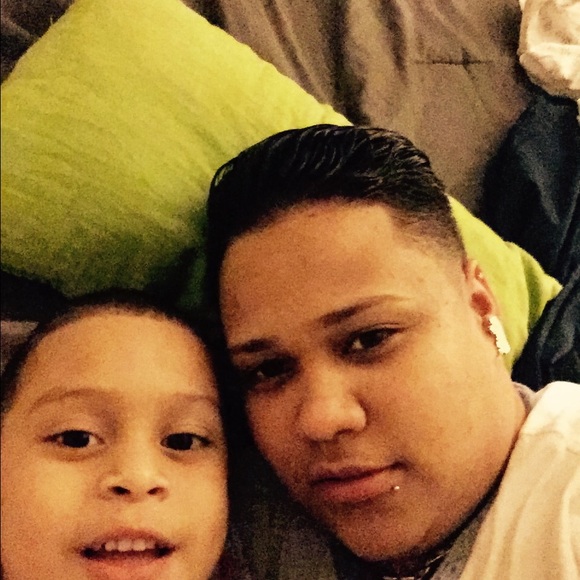 Profile Picture of Yaritza Sanchez (@yaritza024) on Poshmark