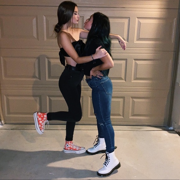 Profile Picture of Mackenzie Barriere (@kenziebarriere3) on Poshmark