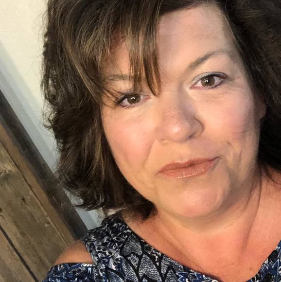 Profile Picture of Michele Clemmensen (@mclemmensen) on Poshmark