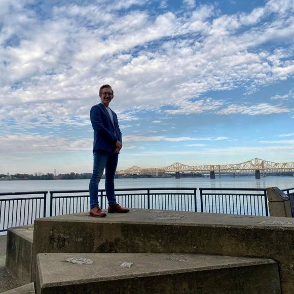 Profile Picture of Tom Marlin (@tam144) on Poshmark