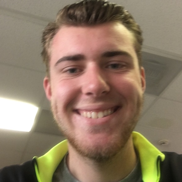 Profile Picture of Steven Campbell (@stevenc17) on Poshmark