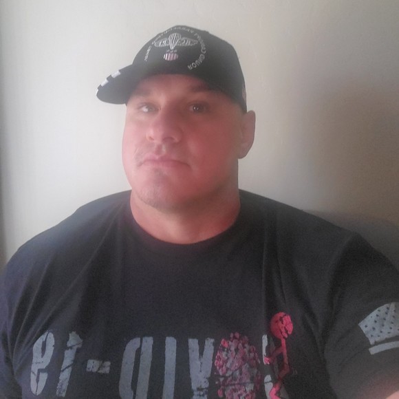 Profile Picture of Christopher Hunter (@hunterchris) on Poshmark