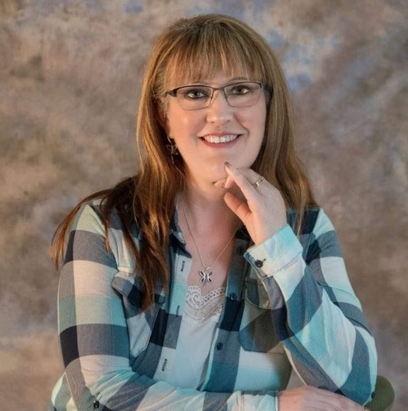 Profile Picture of Joanne Mcnair (@jo_mcnair) on Poshmark