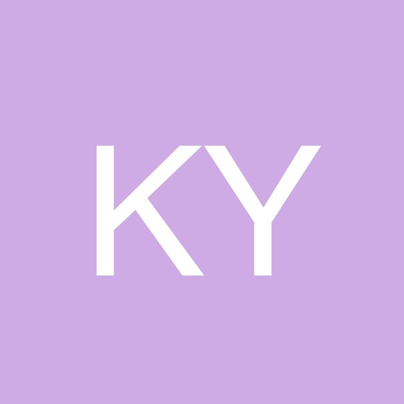 Profile Picture of Kristen Yoder (@kristenyoder639) on Poshmark