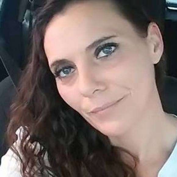 Profile Picture of Robbin Perry (@robbinrhodig78) on Poshmark