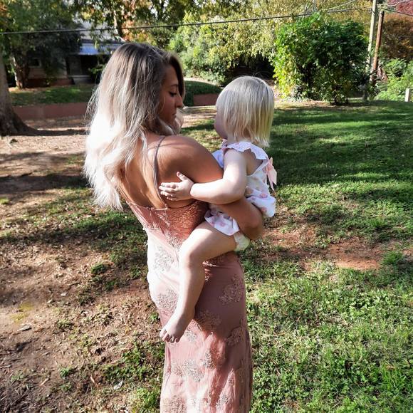 Profile Picture of Ashley Consic (@aconsic) on Poshmark