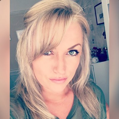 Profile Photo of Leanne Hughes Artist (@LeanneHughesArt) on Twitter