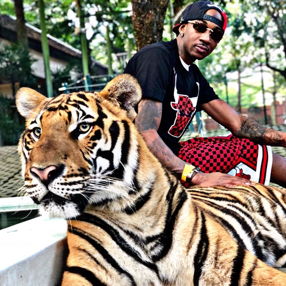 Profile Picture of Brandon Marcell (@cellturnt) on Poshmark