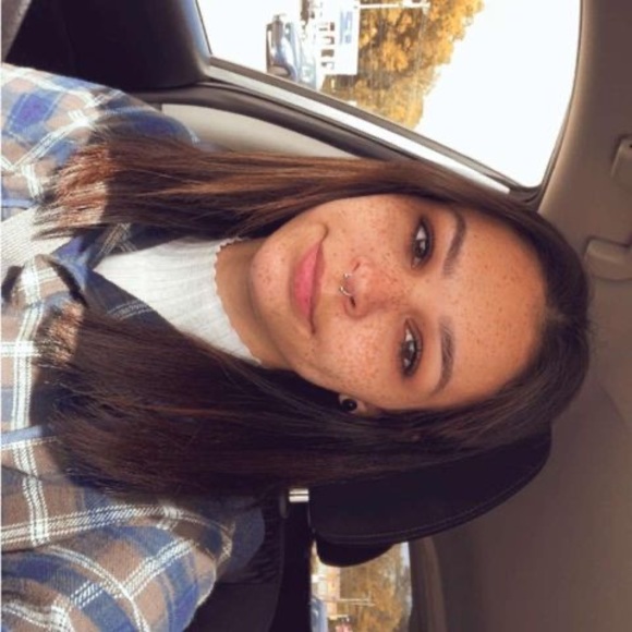 Profile Picture of Mya Stevey (@myastevey) on Poshmark