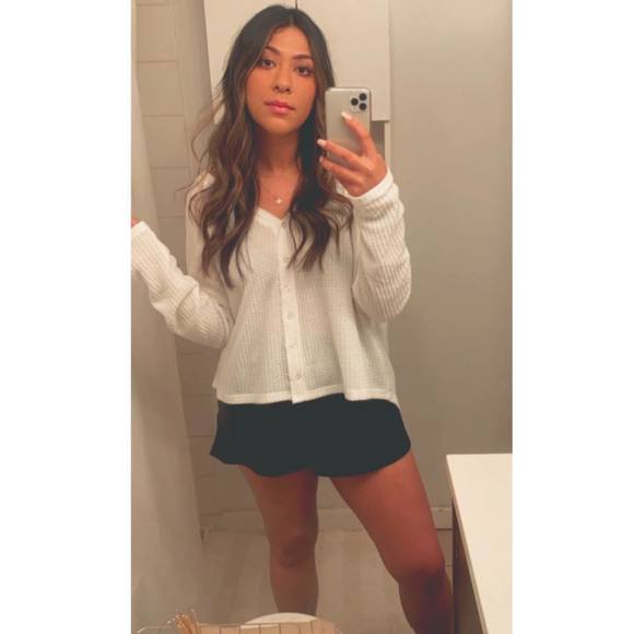 Profile Picture of Jessica Pinto (@jess_2231) on Poshmark