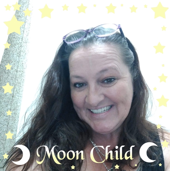 Profile Picture of Pamela Carroll (@phodson40) on Poshmark