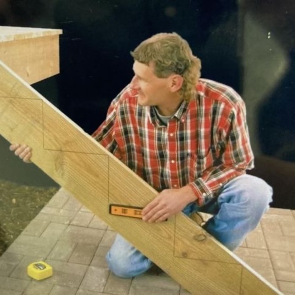 Profile Picture of Taylor Knolhoff (@taylorjk82) on Poshmark