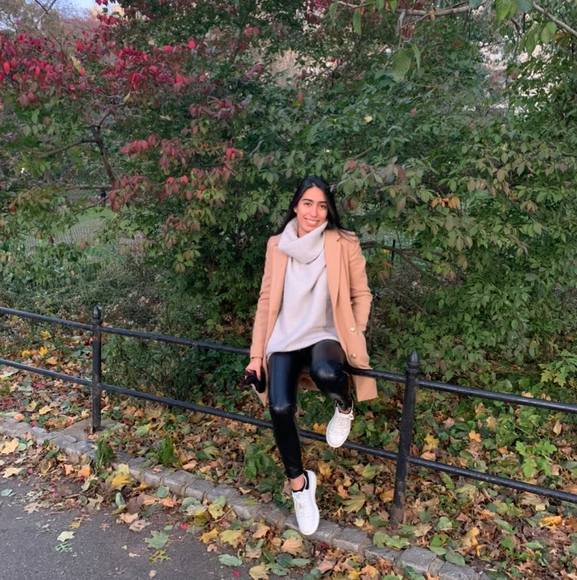 Profile Picture of Paula Puentes (@paulapuentes1) on Poshmark