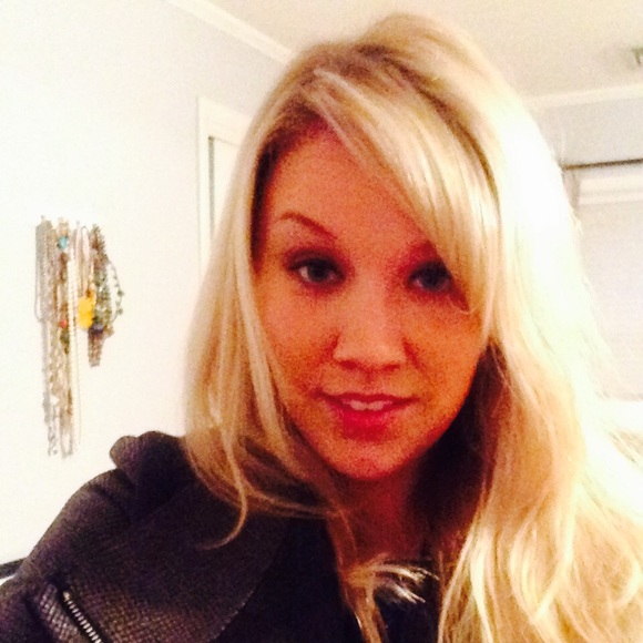 Profile Picture of Kristina Wieckowski (@kblondy25) on Poshmark