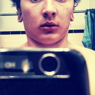 Profile Picture of Nick Covelli (@NickOffTheWall) on Twitter