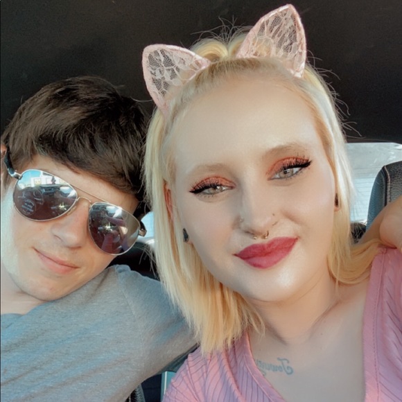 Profile Picture of Rebecca Pritchard (@rebeccapritc579) on Poshmark
