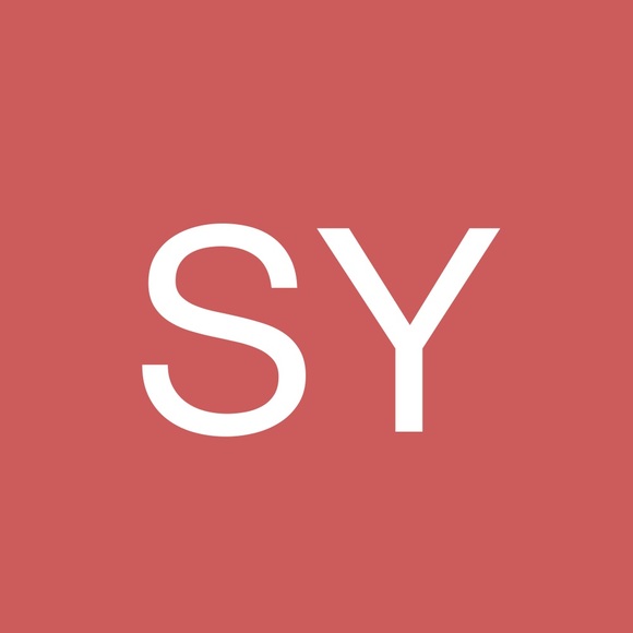 Profile Picture of Simone Young (@simoneyoungm) on Poshmark