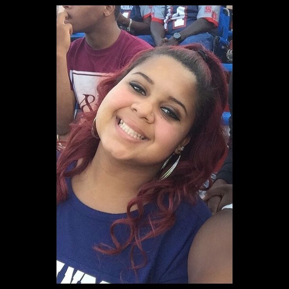 Profile Picture of Cymone Pearson-frasier (@cymone822) on Poshmark