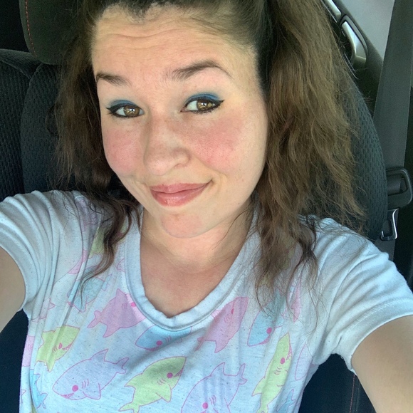 Profile Picture of Kristen Emanuelson (@superkrid) on Poshmark