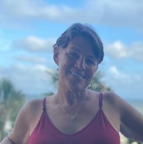 Profile Picture of Maria Seijo (@maria28516) on Poshmark