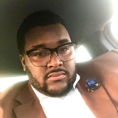 Profile Picture of Trent Holmes (@trent_holmes) on Twitter