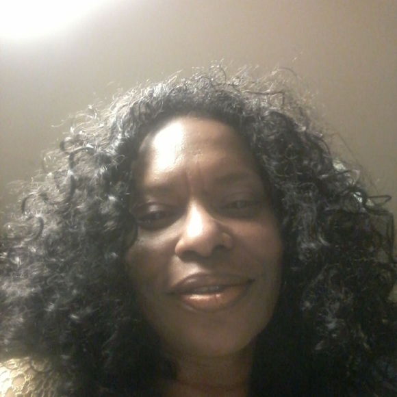Profile Picture of Shawnte Robbins (@shawnte1962) on Poshmark