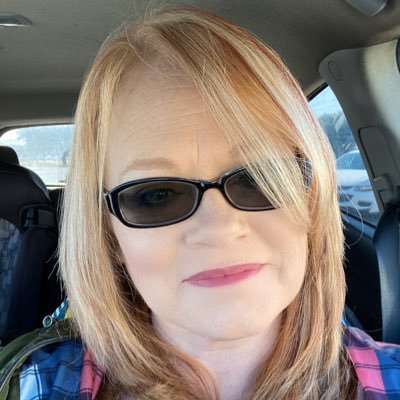 Profile Picture of Michelle Lynne Gross (@michellegross71) on Twitter