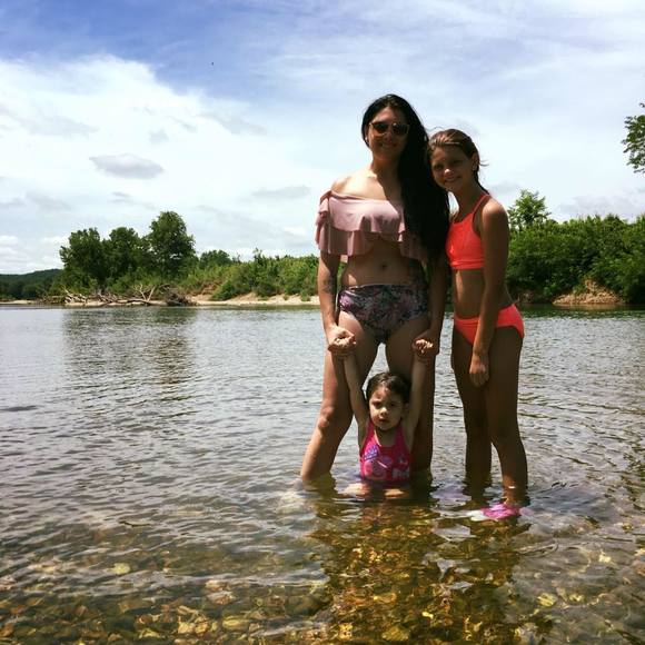 Profile Picture of Sidney Dingal (@sidnay88) on Poshmark