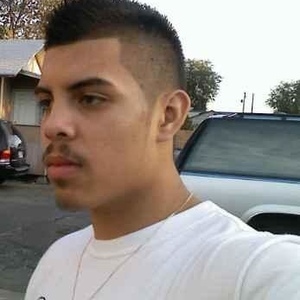 Profile Picture of Joel Esquivel (@dontbemadcuzyourgirlwants) on Myspace