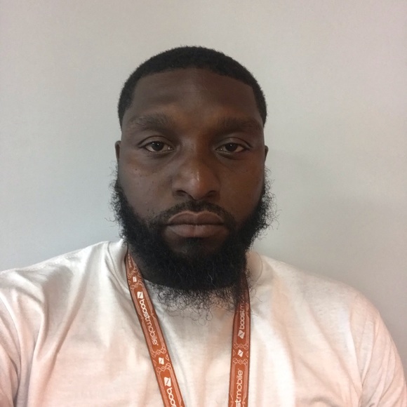 Profile Picture of Mike Cosby (@mikecosby) on Poshmark