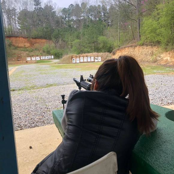 Profile Picture of Krizzia Herosa (@krizziahg) on Poshmark